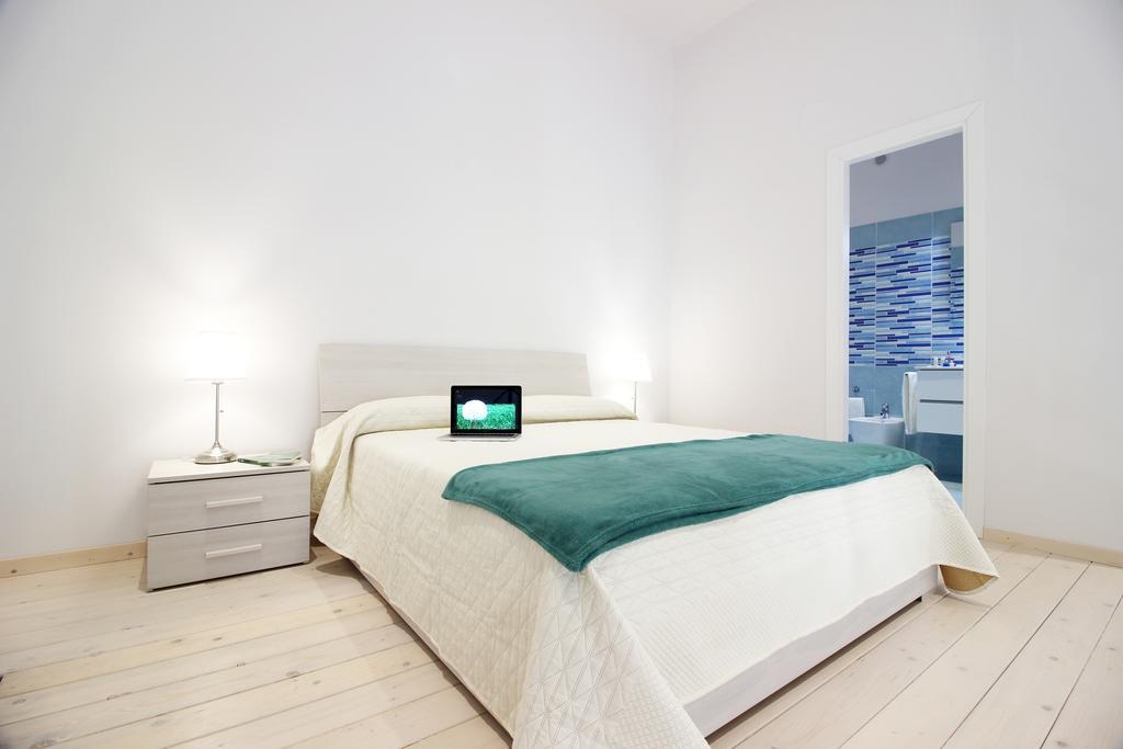 Palazzo D'Auria Aparthotel Naples Exterior photo