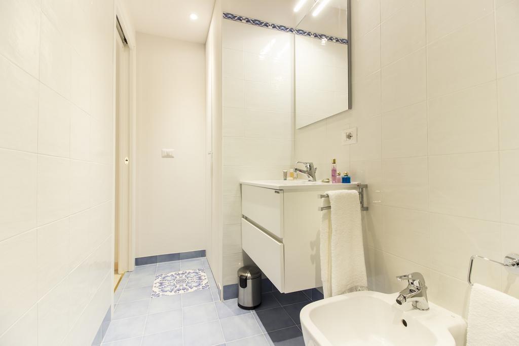 Palazzo D'Auria Aparthotel Naples Exterior photo