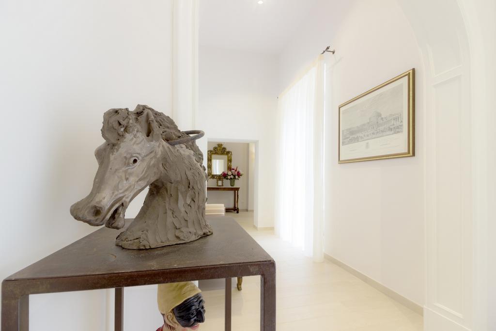Palazzo D'Auria Aparthotel Naples Exterior photo