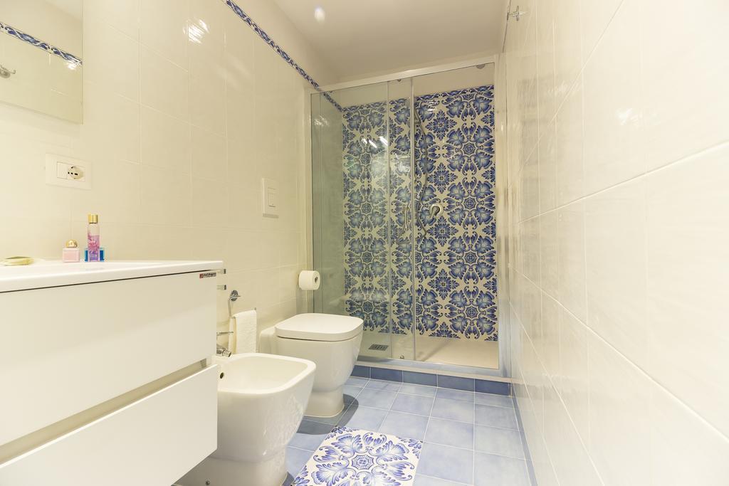 Palazzo D'Auria Aparthotel Naples Exterior photo