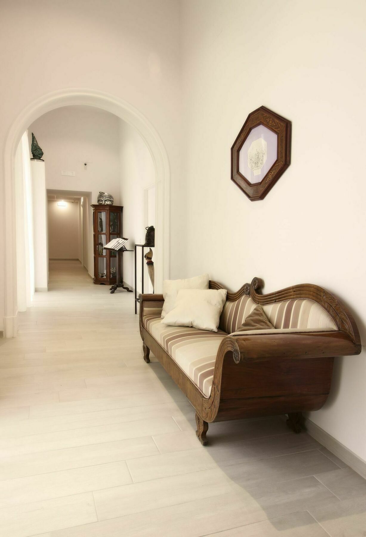 Palazzo D'Auria Aparthotel Naples Exterior photo